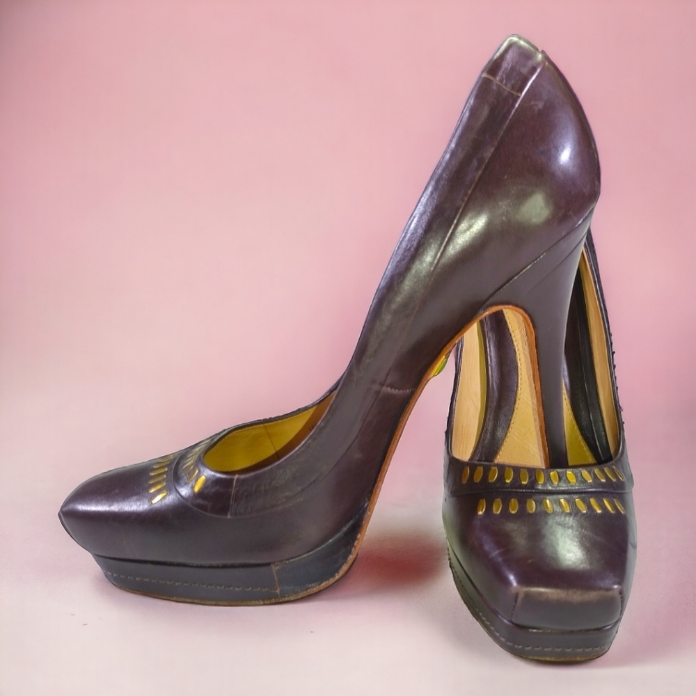 L.A.M.B. Leather Pumps Size 8.5 | Excellent Condition